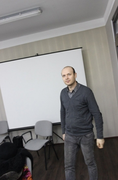 Описание: http://www.avtor-cr.by/image.php//media/koleso-ZHB/andrei-igra-kzhb-centr-razvitiy-avtor.jpg?width=&height=&image=/media/koleso-ZHB/andrei-igra-kzhb-centr-razvitiy-avtor.jpg