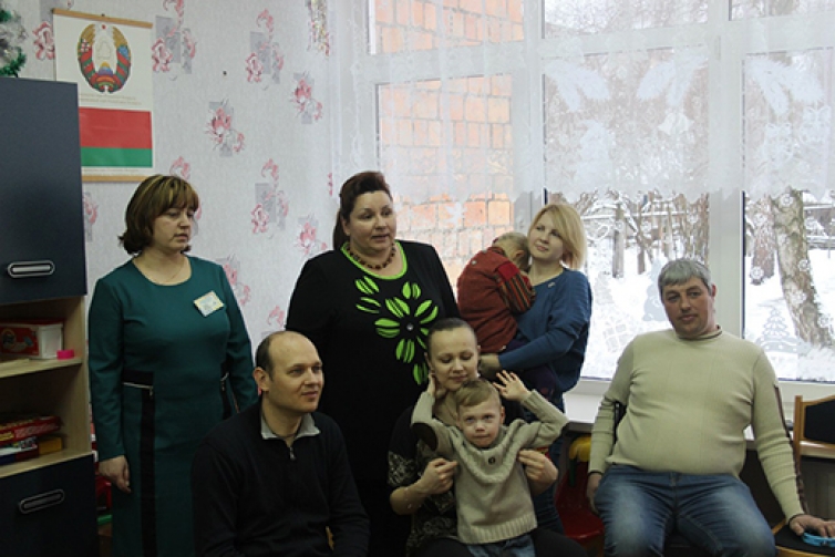 Описание: http://www.avtor-cr.by/image.php//media/poezdka-v-detdom/detskij-dom8-centr-razvitiy-avtor.jpg?width=&height=&image=/media/poezdka-v-detdom/detskij-dom8-centr-razvitiy-avtor.jpg